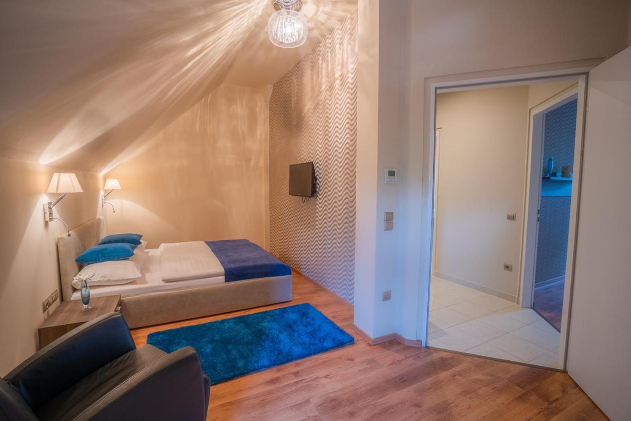 Avilla Thanhoffer Siófok Buitenkant foto