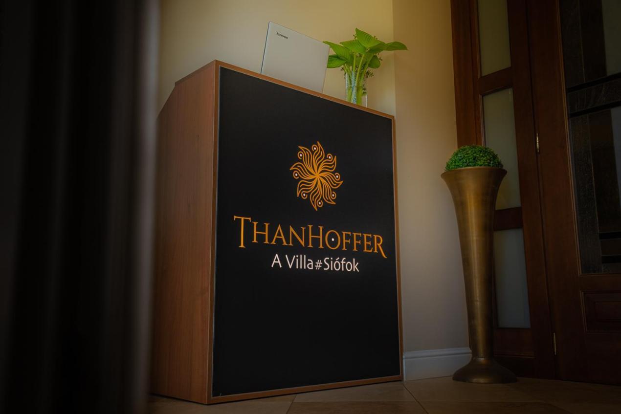 Avilla Thanhoffer Siófok Buitenkant foto